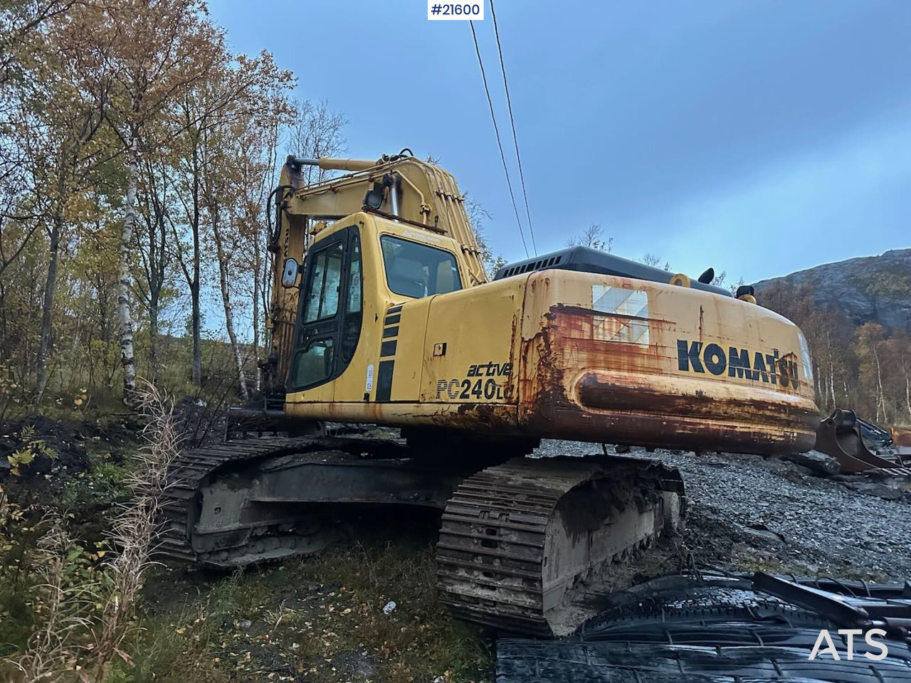 Komatsu PC240LC gravemaskin - Pelle sur chenille: photos 4 Komatsu PC240LC gravemaskin - Pelle sur chenille: photos 4