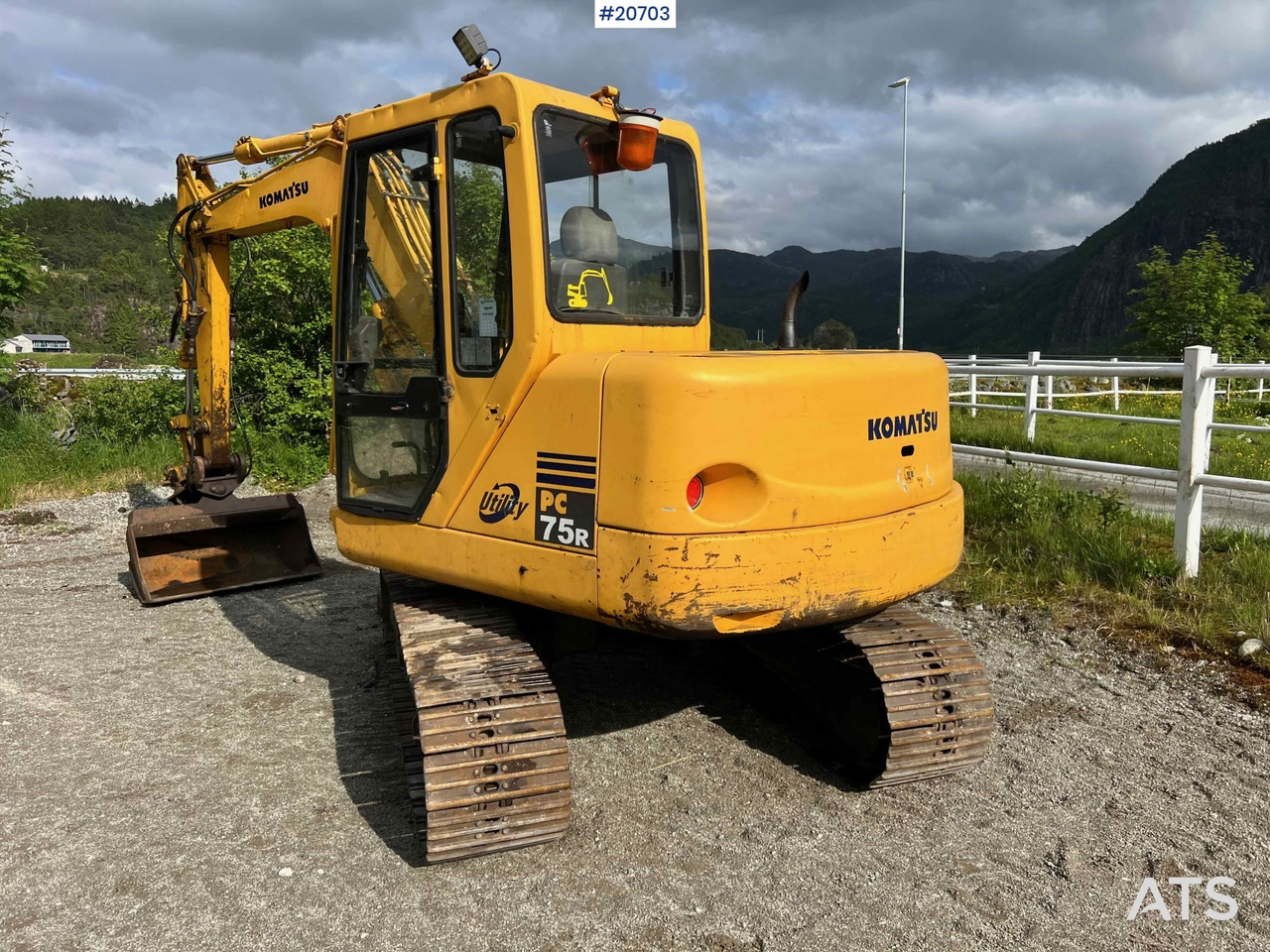 Pelle Komatsu PC75: photos 23