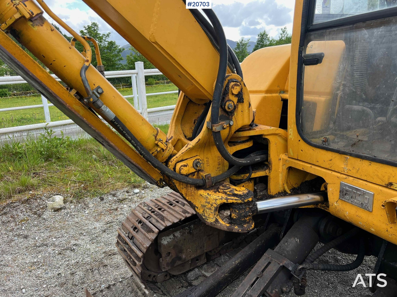 Pelle Komatsu PC75: photos 26