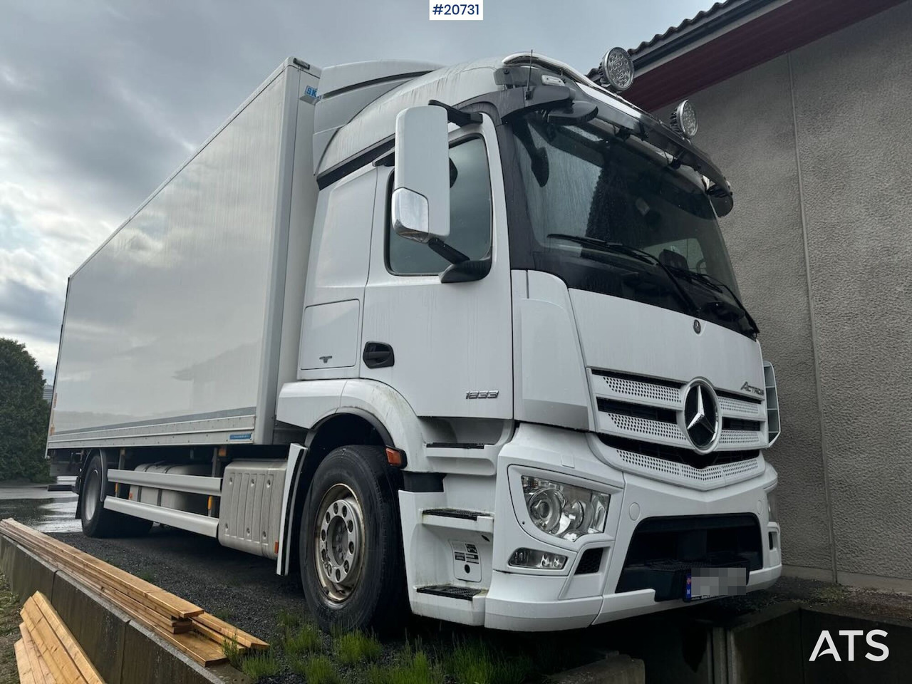 Mercedes Actros 1833 - Camion fourgon: photos 4 Mercedes Actros 1833 - Camion fourgon: photos 4