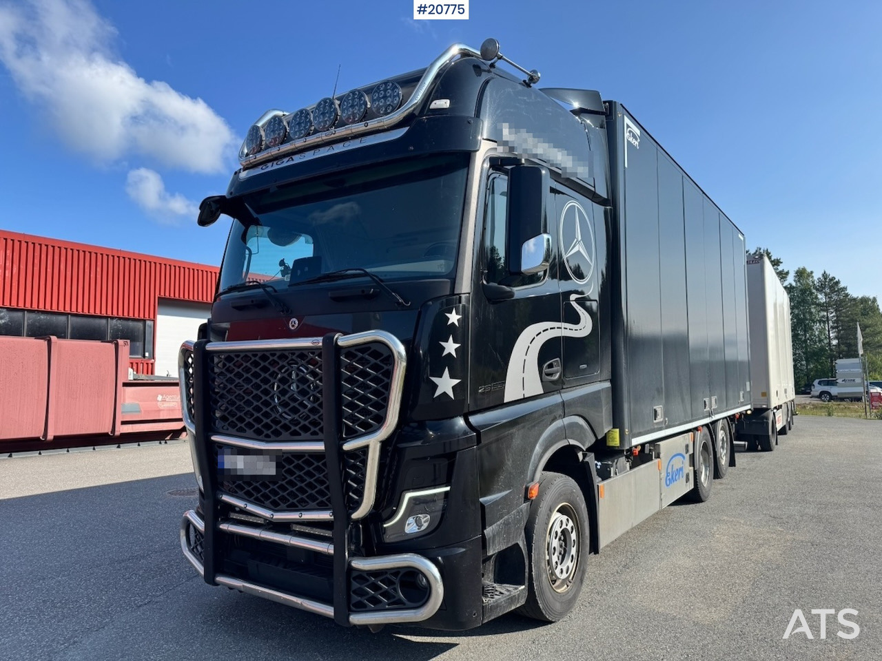 Mercedes Actros - Camion fourgon: photos 2 Mercedes Actros - Camion fourgon: photos 2
