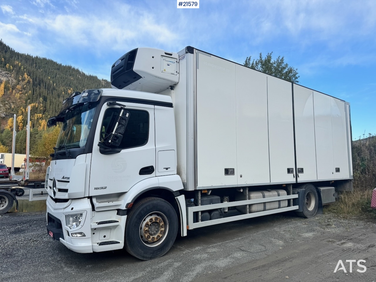 Mercedes-Benz Antos 1832 m/ Full sideåpning og Kjøl/frys. - Camion fourgon: photos 2 Mercedes-Benz Antos 1832 m/ Full sideåpning og Kjøl/frys. - Camion fourgon: photos 2