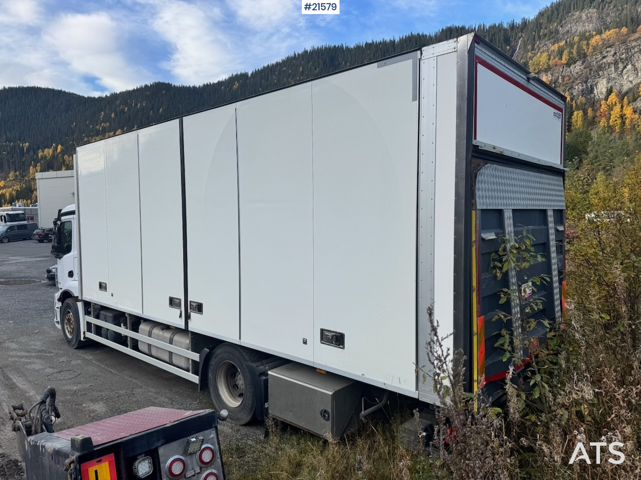 Mercedes-Benz Antos 1832 m/ Full sideåpning og Kjøl/frys. - Camion fourgon: photos 3 Mercedes-Benz Antos 1832 m/ Full sideåpning og Kjøl/frys. - Camion fourgon: photos 3