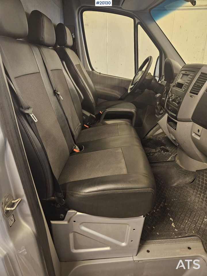 Fourgon utilitaire Mercedes Sprinter: photos 8