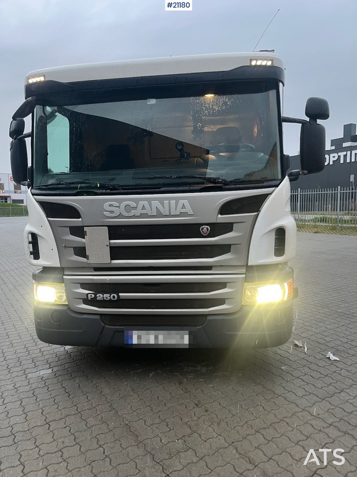 Scania P250 - Camion fourgon: photos 1 Scania P250 - Camion fourgon: photos 1