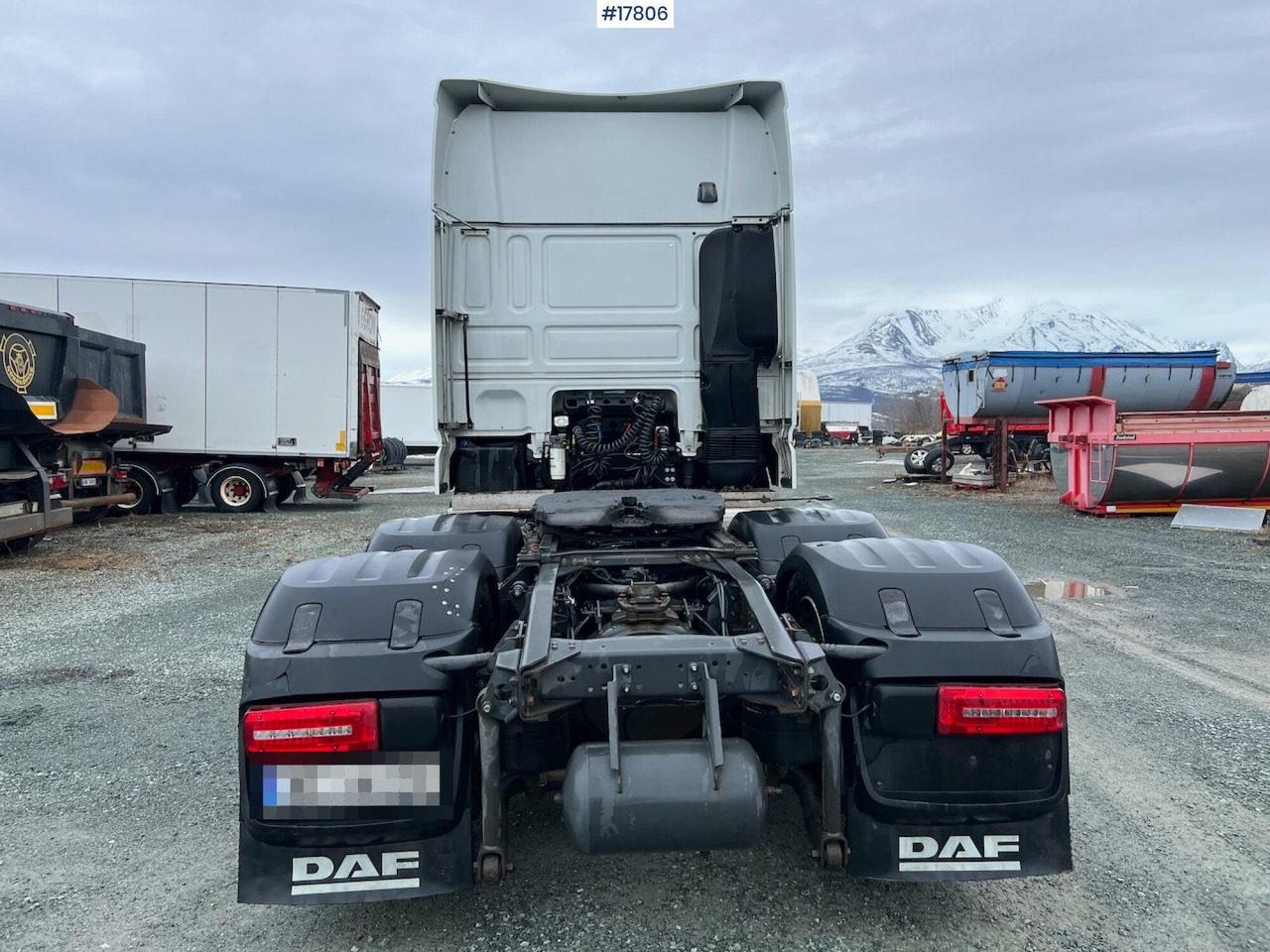 DAF XF 530 - Tracteur routier: photos 4 DAF XF 530 - Tracteur routier: photos 4