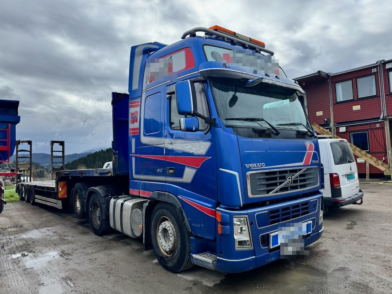 Volvo 2004 Volvo FH16 6x2 Trekkvogn m/tipphydraulikk for tippsemi. - Tracteur routier: photos 1 Volvo 2004 Volvo FH16 6x2 Trekkvogn m/tipphydraulikk for tippsemi. - Tracteur routier: photos 1