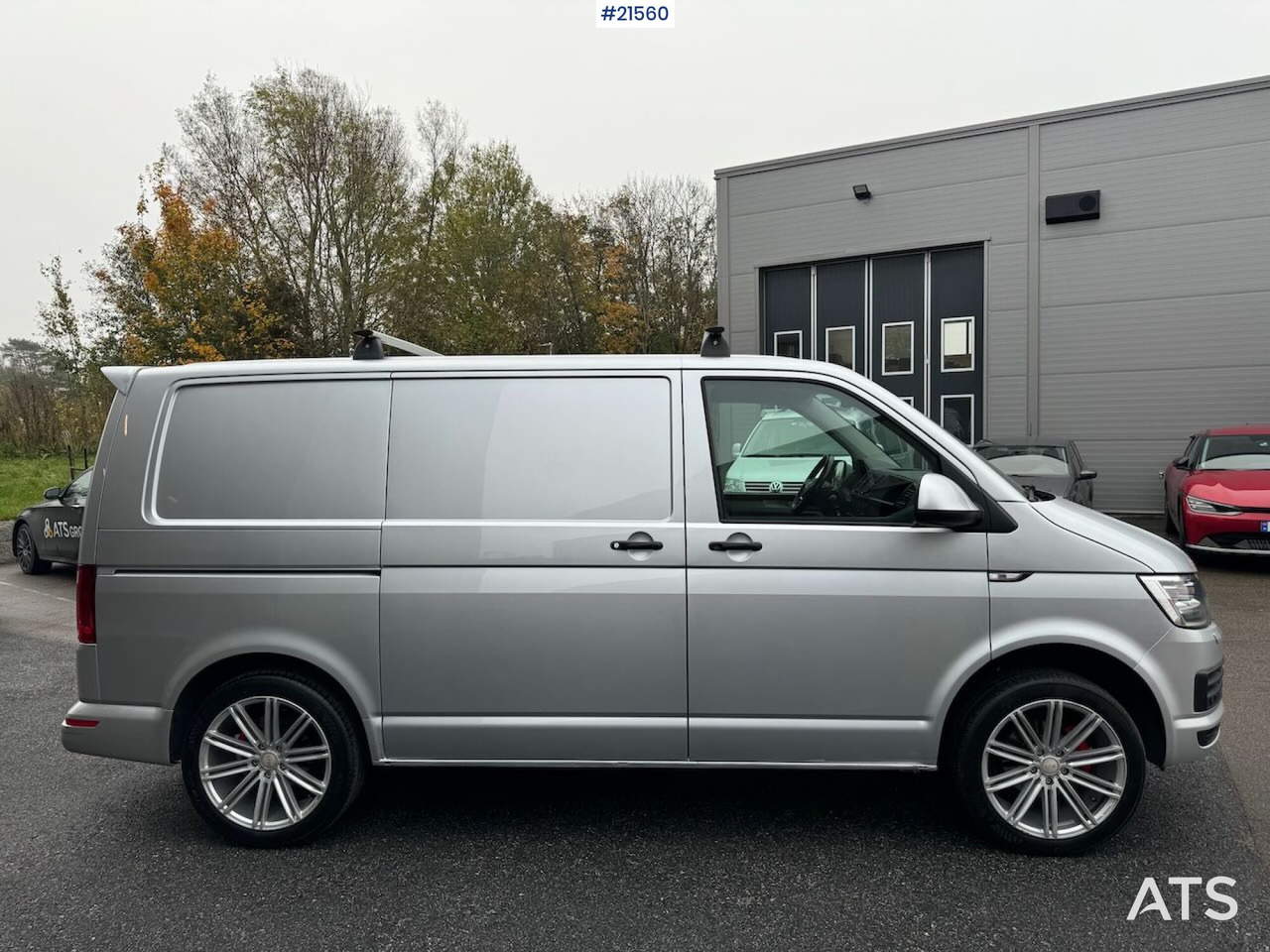 Volkswagen TRANSPORTER - Fourgon utilitaire: photos 2 Volkswagen TRANSPORTER - Fourgon utilitaire: photos 2