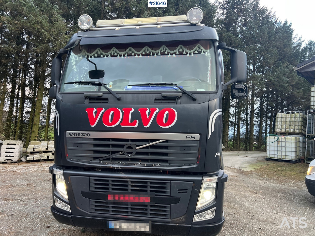 Volvo FH13 8x4 tridem krokbil m/ 20t Hiab krok og opplegg for kran - Camion grue: photos 2 Volvo FH13 8x4 tridem krokbil m/ 20t Hiab krok og opplegg for kran - Camion grue: photos 2
