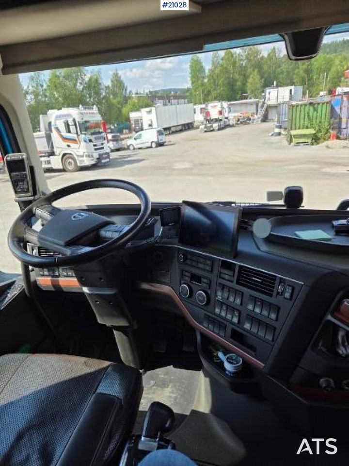 Volvo FH650 - Camion porte-conteneur/ Caisse mobile: photos 4 Volvo FH650 - Camion porte-conteneur/ Caisse mobile: photos 4