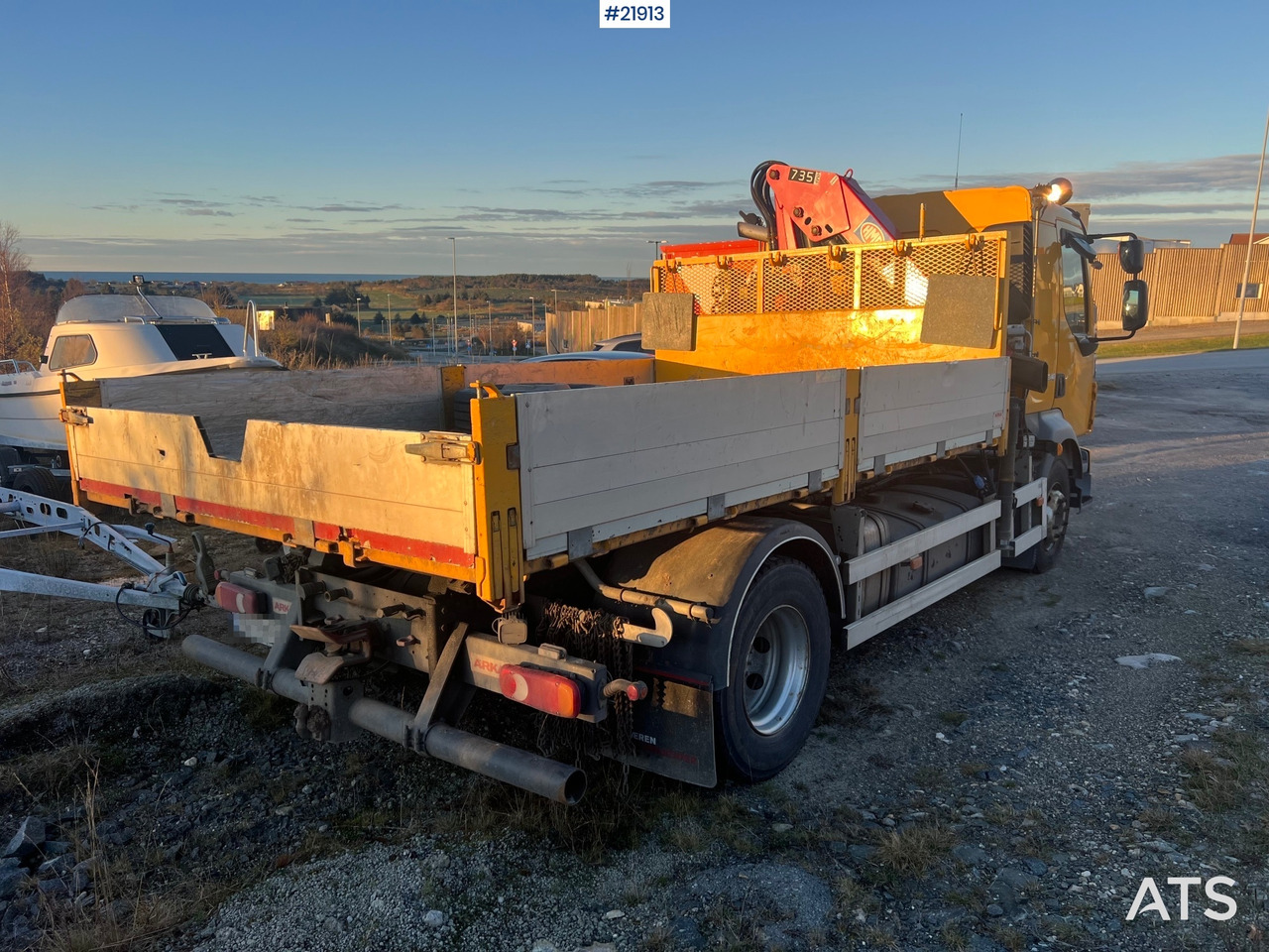 Volvo FL240 - Camion grue: photos 4 Volvo FL240 - Camion grue: photos 4