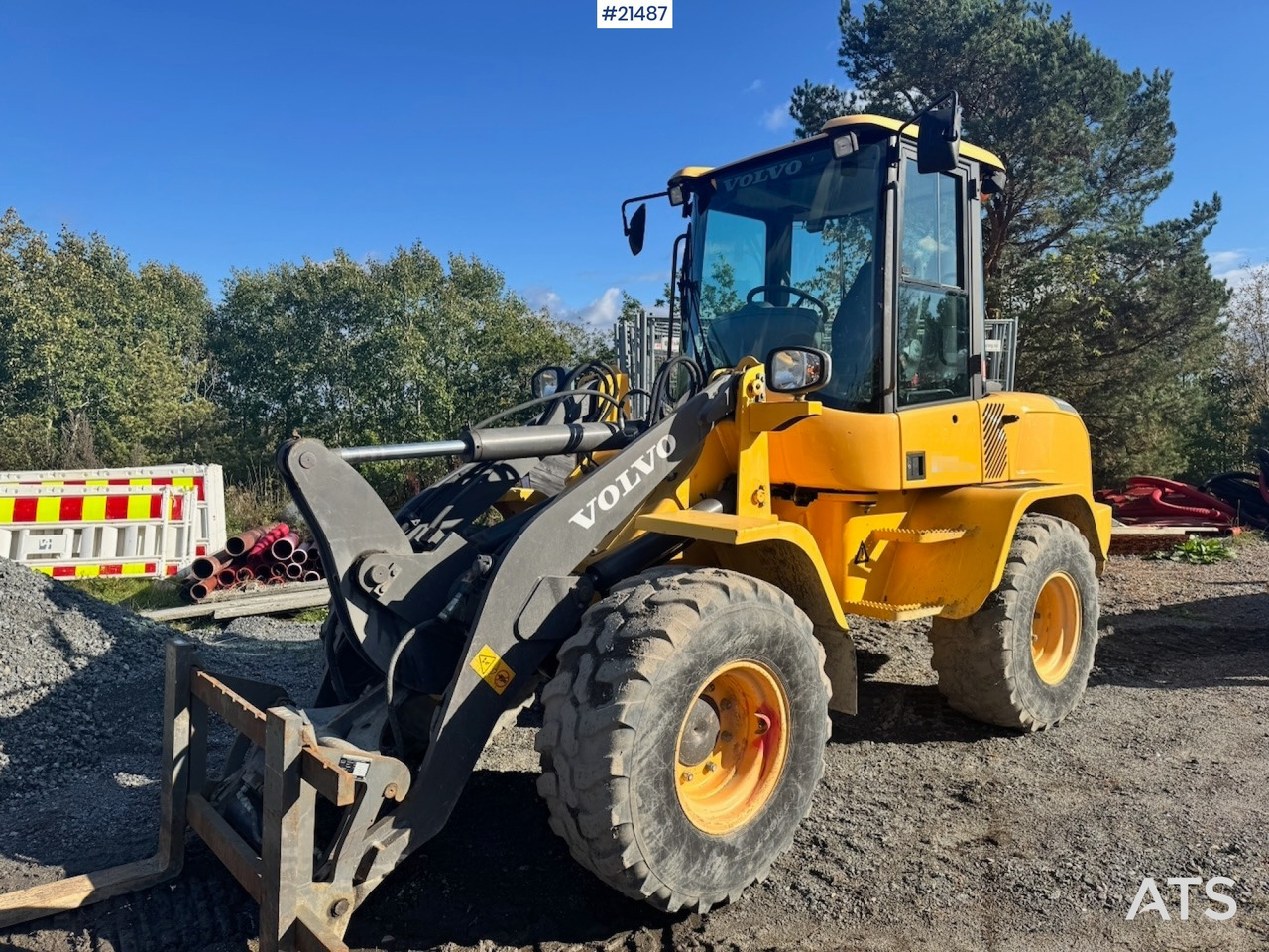Chargeuse sur pneus Volvo L30G: photos 12