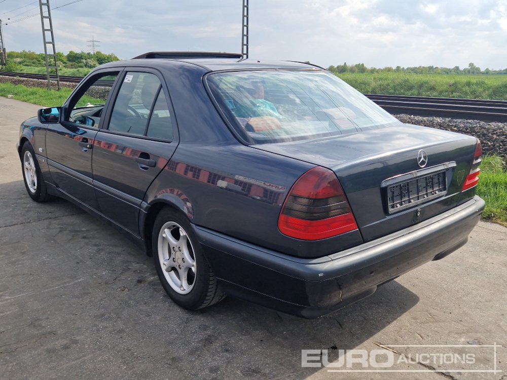 1998 Mercedes Petrol, Automatic, Sunroof, Spare Tyres (German Reg. Docs Available)(TÜV 07/25) - Voiture: photos 3 1998 Mercedes Petrol, Automatic, Sunroof, Spare Tyres (German Reg. Docs Available)(TÜV 07/25) - Voiture: photos 3