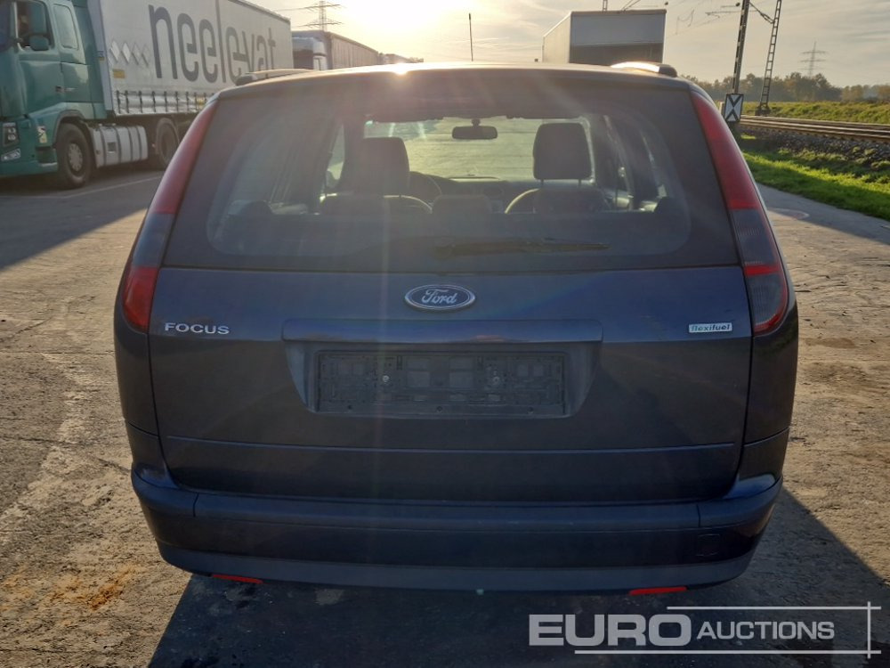 2007 Ford Focus - Voiture: photos 4 2007 Ford Focus - Voiture: photos 4
