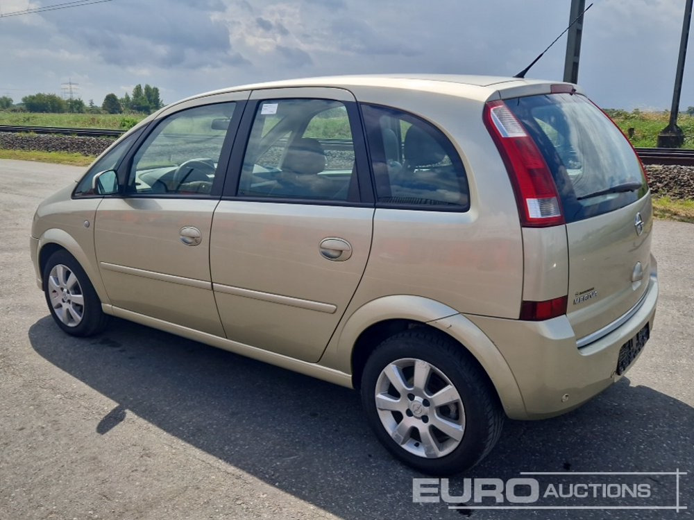2010 Opel Meriva - Voiture: photos 2 2010 Opel Meriva - Voiture: photos 2