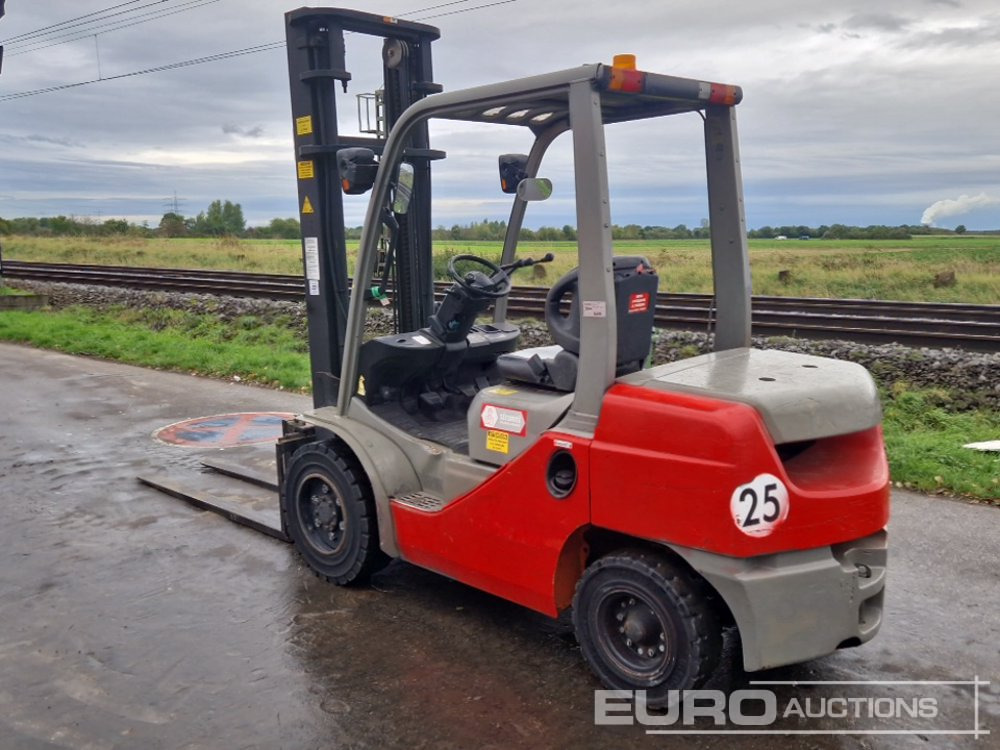 2011 Toyota D52-8FD30 - Chariot élévateur: photos 3 2011 Toyota D52-8FD30 - Chariot élévateur: photos 3
