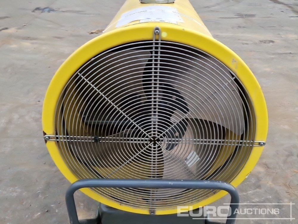 Matériel de chantier 2016 Wacker Neuson HI 120 Space Heater with 2-Way Distributor and Heating Hoses: photos 8 Matériel de chantier 2016 Wacker Neuson HI 120 Space Heater with 2-Way Distributor and Heating Hoses: photos 8