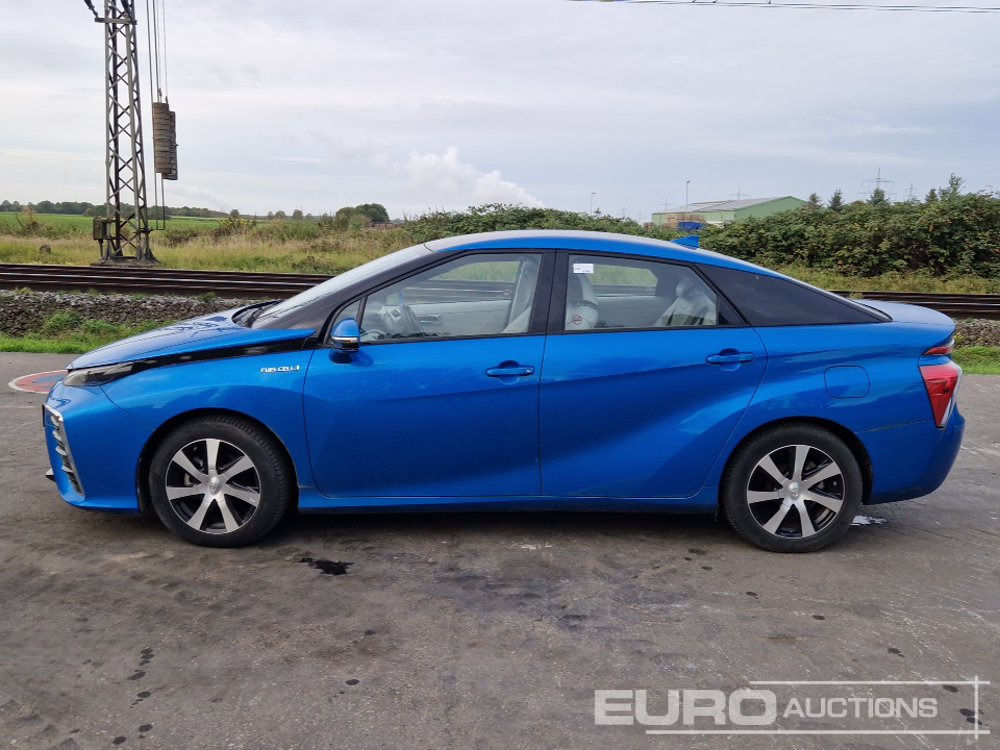 2017 Toyota Mirai Fuel Cell, Hydrogen Hybrid, Automatic (German Reg. Docs. Available) - Voiture: photos 2 2017 Toyota Mirai Fuel Cell, Hydrogen Hybrid, Automatic (German Reg. Docs. Available) - Voiture: photos 2
