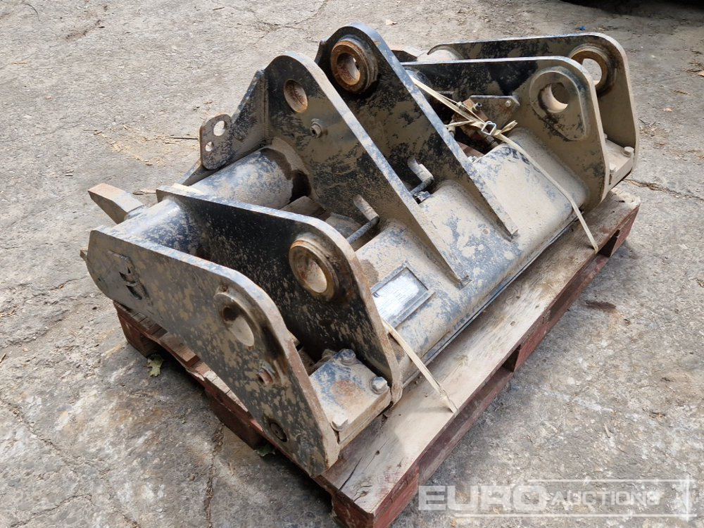 2018 QH to suit Hitachi ZW180-6 - Attache rapide: photos 4 2018 QH to suit Hitachi ZW180-6 - Attache rapide: photos 4