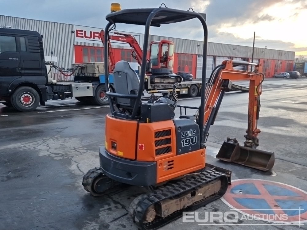 2019 Hitachi ZX19U-5A YR - Mini pelle: photos 4 2019 Hitachi ZX19U-5A YR - Mini pelle: photos 4