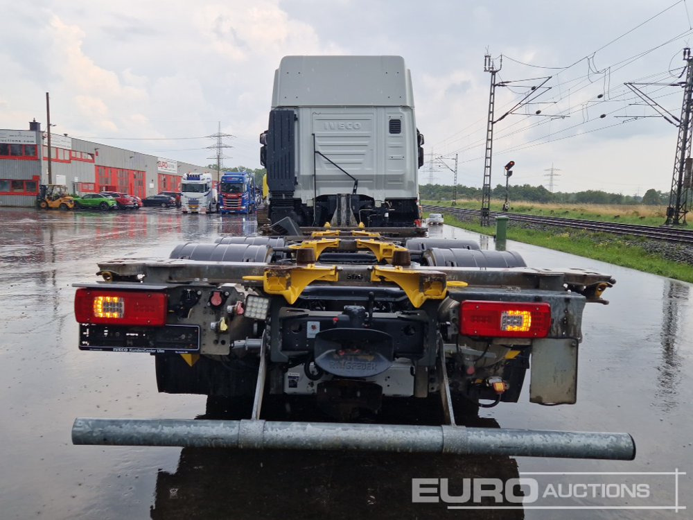 2019 Iveco 460 NP STRALIS - Camion porte-conteneur/ Caisse mobile: photos 4 2019 Iveco 460 NP STRALIS - Camion porte-conteneur/ Caisse mobile: photos 4