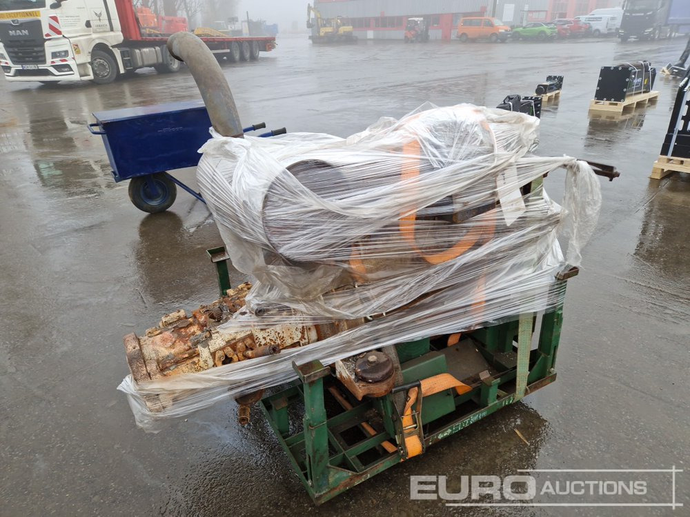 6 Cylinder Diesel Engine Kobelco SK210LC - Moteur: photos 3 6 Cylinder Diesel Engine Kobelco SK210LC - Moteur: photos 3