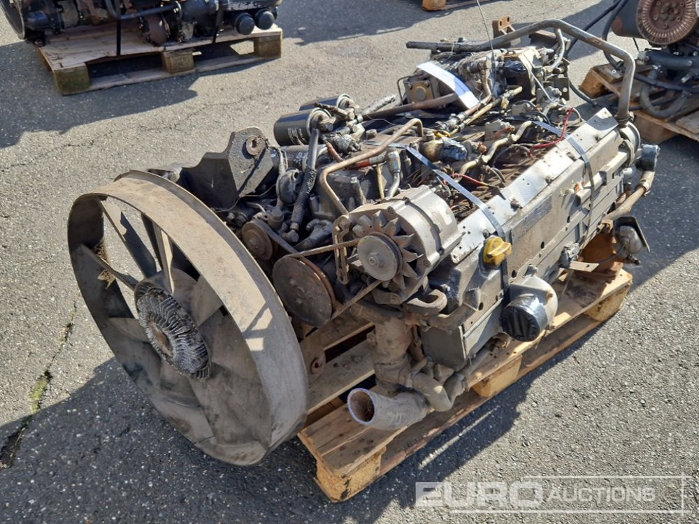 Deutz 6 Cylinder Turbo Diesel Engine - Moteur: photos 3 Deutz 6 Cylinder Turbo Diesel Engine - Moteur: photos 3