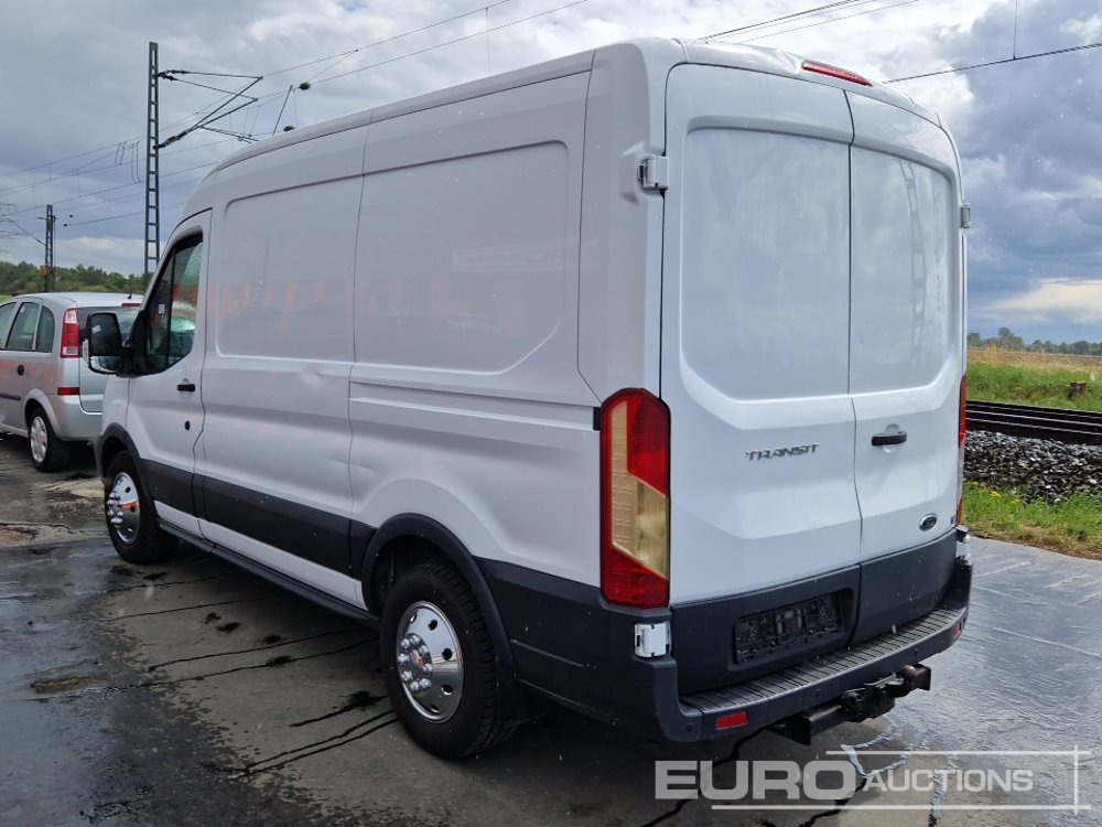Ford Transit - Fourgon utilitaire: photos 3 Ford Transit - Fourgon utilitaire: photos 3