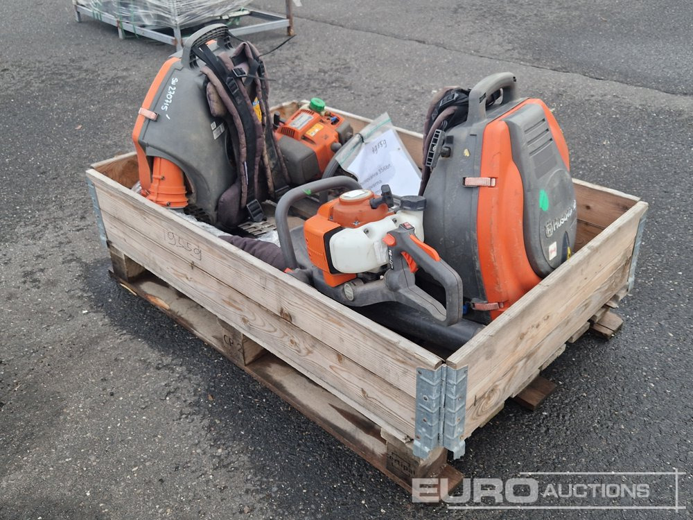 Husqvarna Leaf Blower (2 of) + Hedge Trimmer - Matériel de chantier: photos 5 Husqvarna Leaf Blower (2 of) + Hedge Trimmer - Matériel de chantier: photos 5