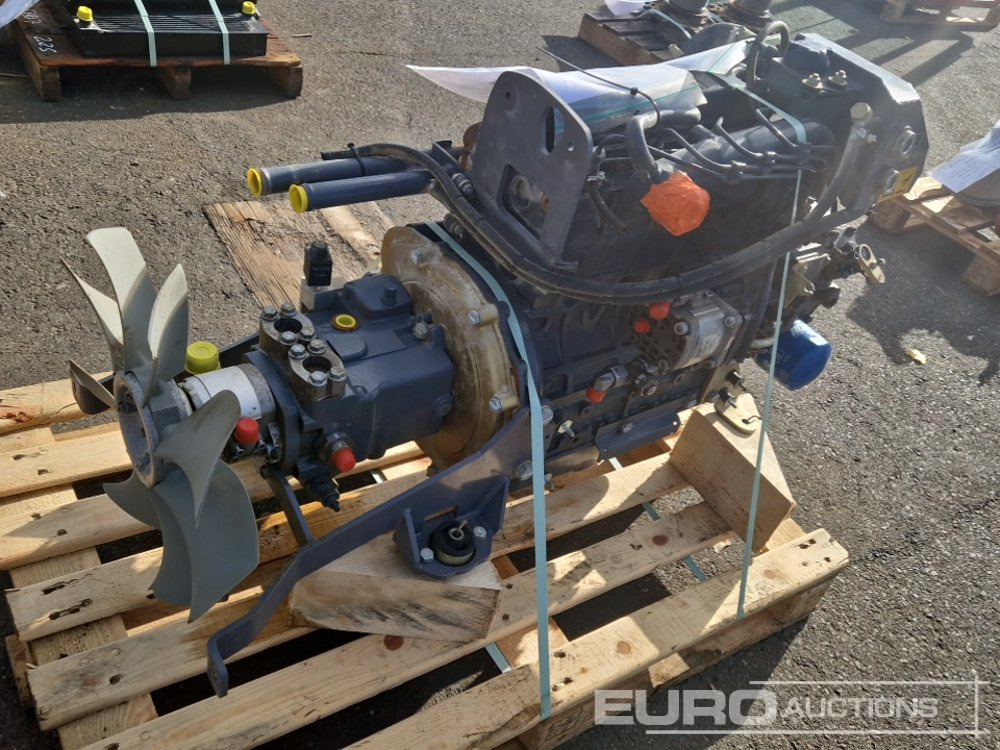 Kubota V2203 - Moteur: photos 1 Kubota V2203 - Moteur: photos 1