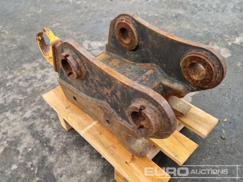 MS08 Quick hitch to suit Kubota KX080-3 - Attache rapide: photos 2 MS08 Quick hitch to suit Kubota KX080-3 - Attache rapide: photos 2