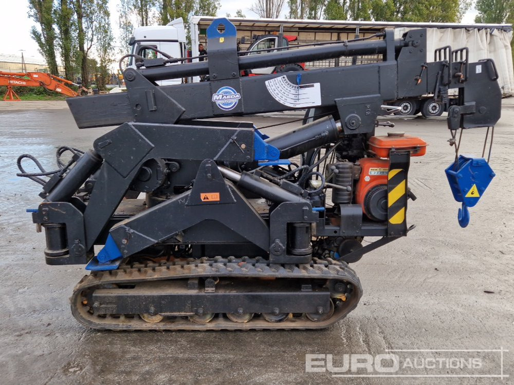 Maeda Tracked Mini Crane - Mini grue: photos 5 Maeda Tracked Mini Crane - Mini grue: photos 5