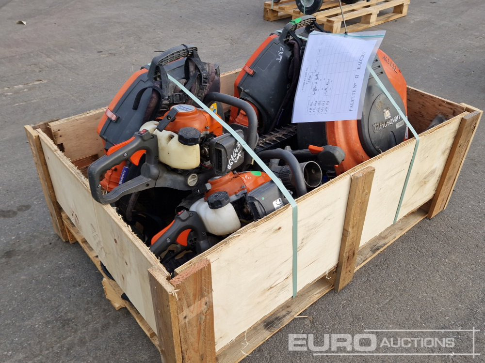 Pallet of Husqvarna Leafblowers, Hedge Trimmers - Matériel de chantier: photos 2 Pallet of Husqvarna Leafblowers, Hedge Trimmers - Matériel de chantier: photos 2