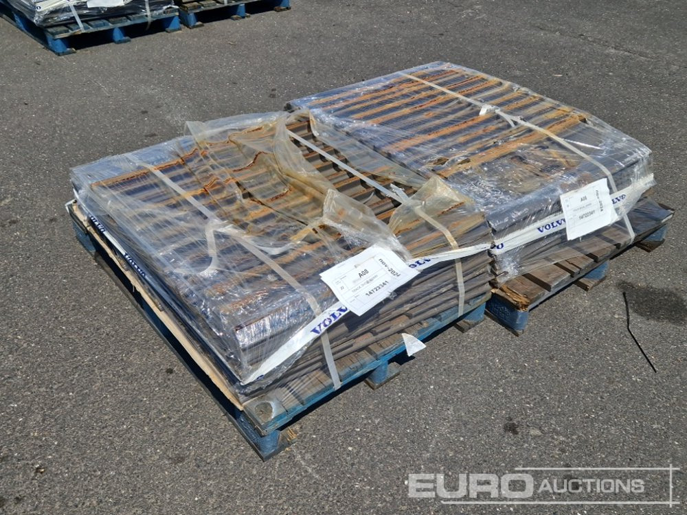 800mm Steel Track Plates to suit Vovo EC200 - Pièces de rechange pour Pelle: photos 2 800mm Steel Track Plates to suit Vovo EC200 - Pièces de rechange pour Pelle: photos 2