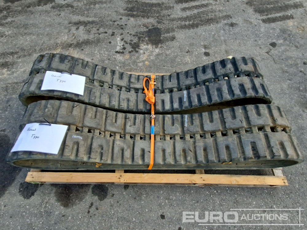 Rubber Tracks (2 of) - Chenille pour Engins de chantier: photos 5 Rubber Tracks (2 of) - Chenille pour Engins de chantier: photos 5