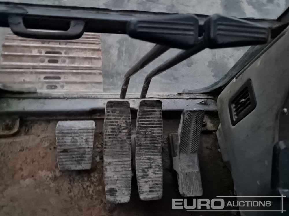 Pelle sur chenille Sany SY210C: photos 38