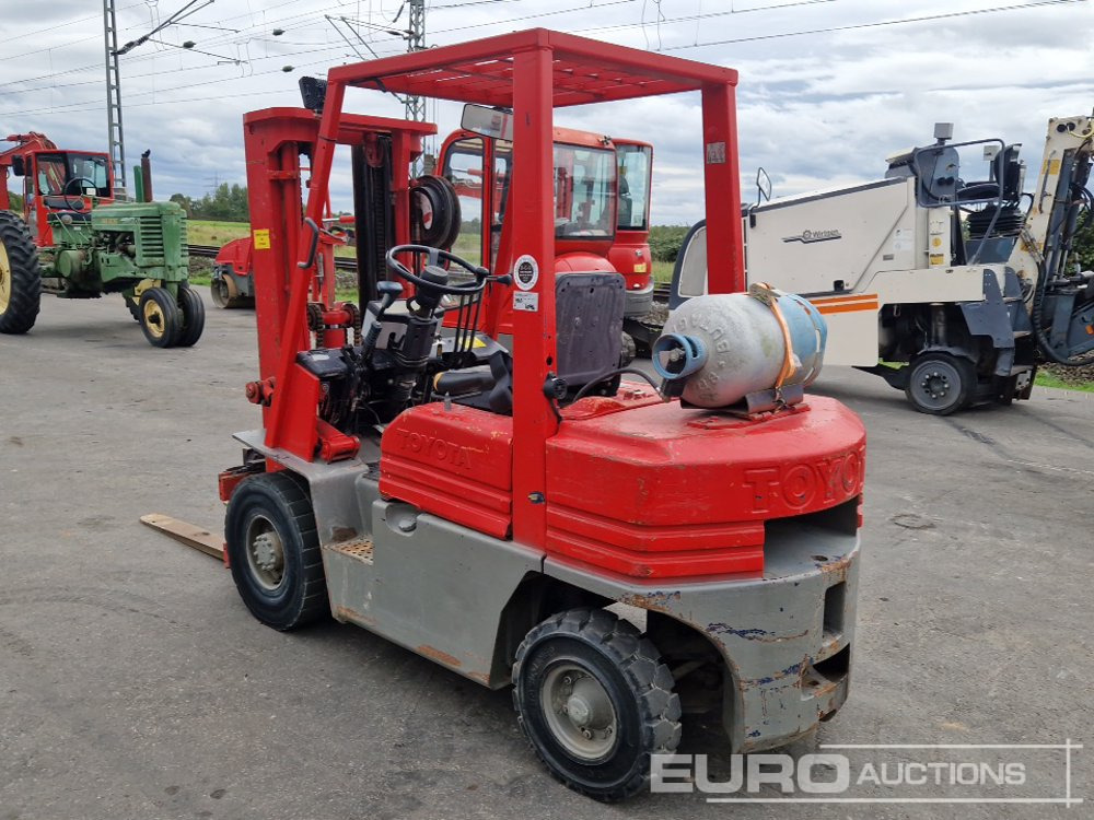 Toyota 42-5FGF 25 - Chariot élévateur: photos 3 Toyota 42-5FGF 25 - Chariot élévateur: photos 3