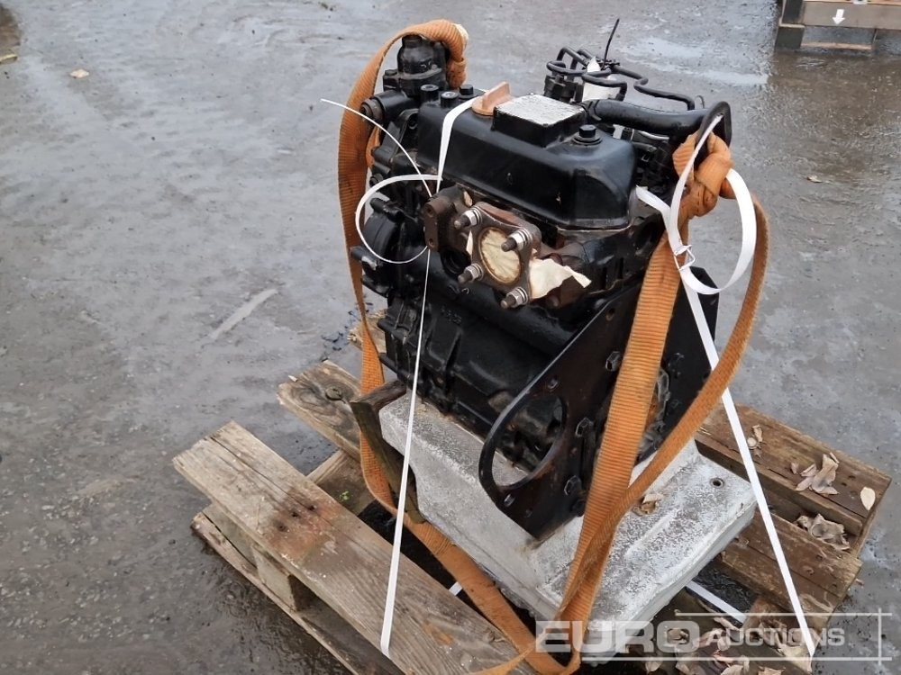 Yanmar 3TNE 3 Cylinder Diesel Engine - Moteur: photos 4 Yanmar 3TNE 3 Cylinder Diesel Engine - Moteur: photos 4