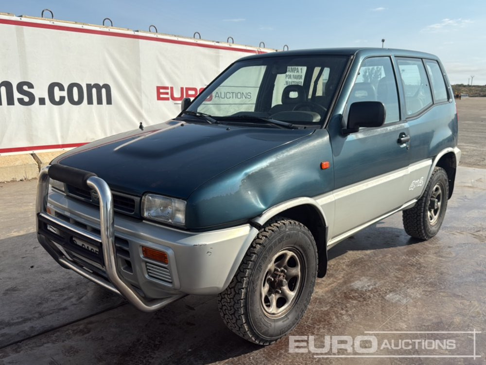 1995 Nissan Terrano II - SUV: photos 1 1995 Nissan Terrano II - SUV: photos 1