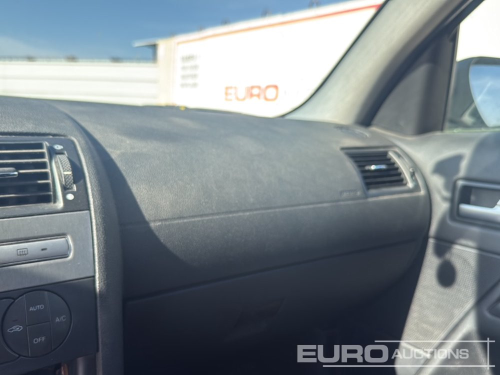 Voiture 2004 Ford Mondeo: photos 19 Voiture 2004 Ford Mondeo: photos 19