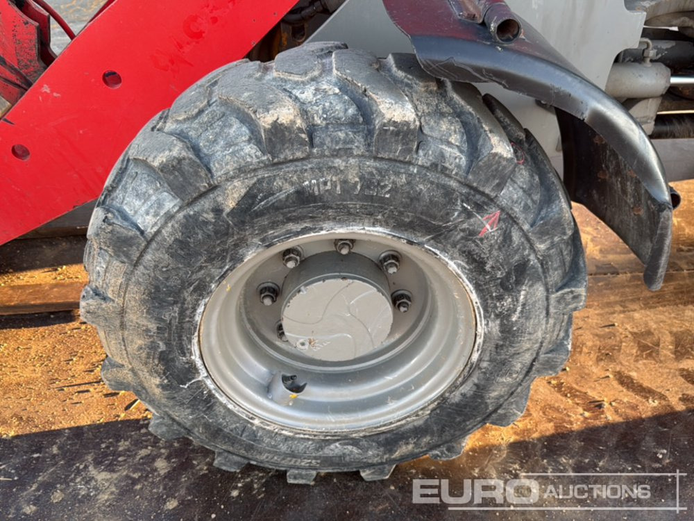Chargeuse sur pneus 2013 JCB 406 B: photos 9