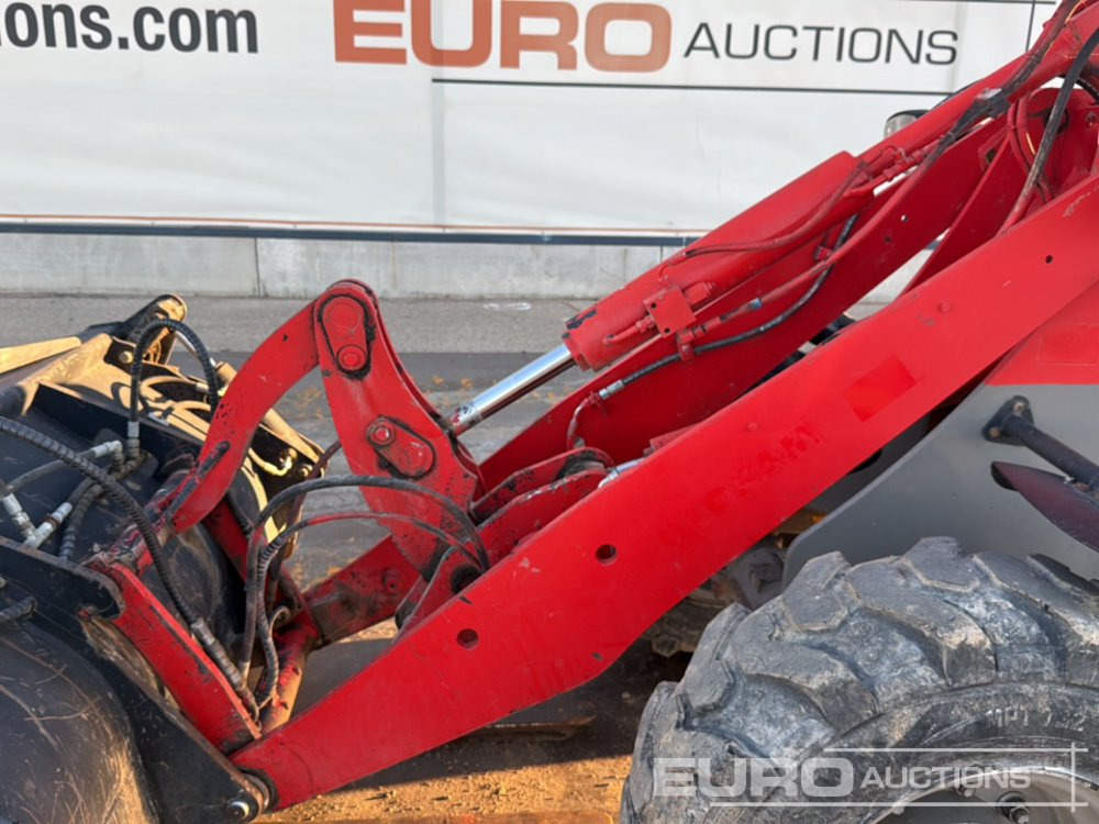 Chargeuse sur pneus 2013 JCB 406 B: photos 22