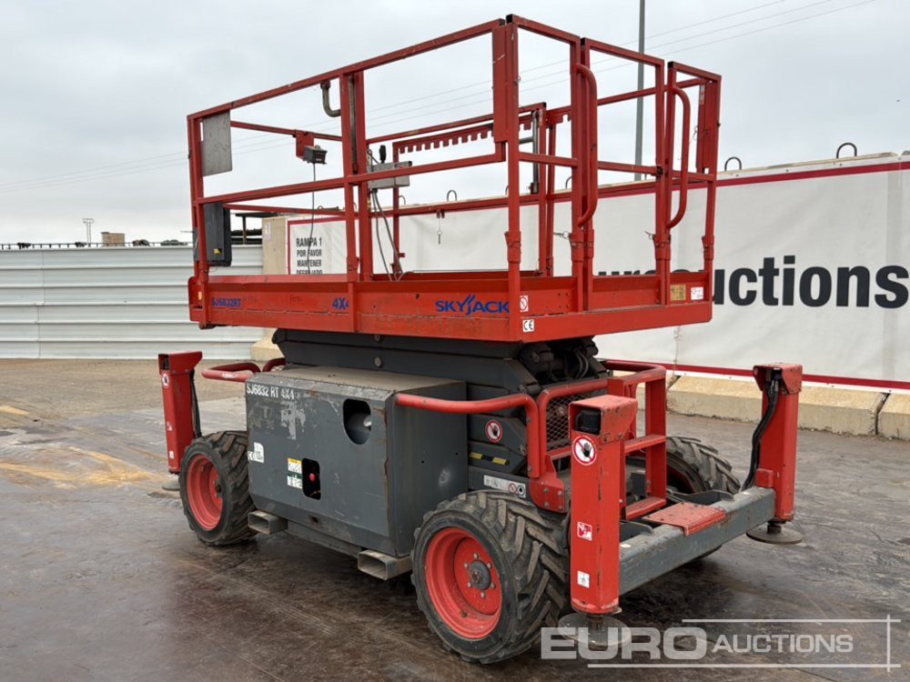 2016 SkyJack SJ6832RT - Nacelle: photos 3 2016 SkyJack SJ6832RT - Nacelle: photos 3