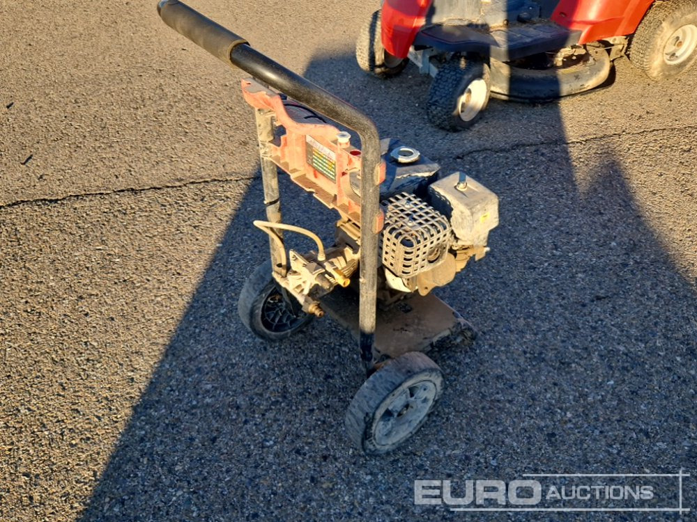 Ducati Gasoline Lawn Mower - Matériel de chantier: photos 3 Ducati Gasoline Lawn Mower - Matériel de chantier: photos 3