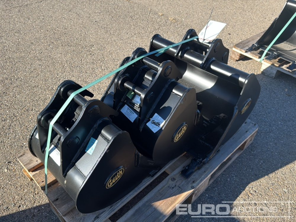 Geith Digging Bucket H03-0450-11071 to suit MCR1009 (S/Ns 1166011, 1166012) (2 of), Bucket H03-0450-11072 to Suit MCR1009 (S/N 1166034) - Godet: photos 3 Geith Digging Bucket H03-0450-11071 to suit MCR1009 (S/Ns 1166011, 1166012) (2 of), Bucket H03-0450-11072 to Suit MCR1009 (S/N 1166034) - Godet: photos 3