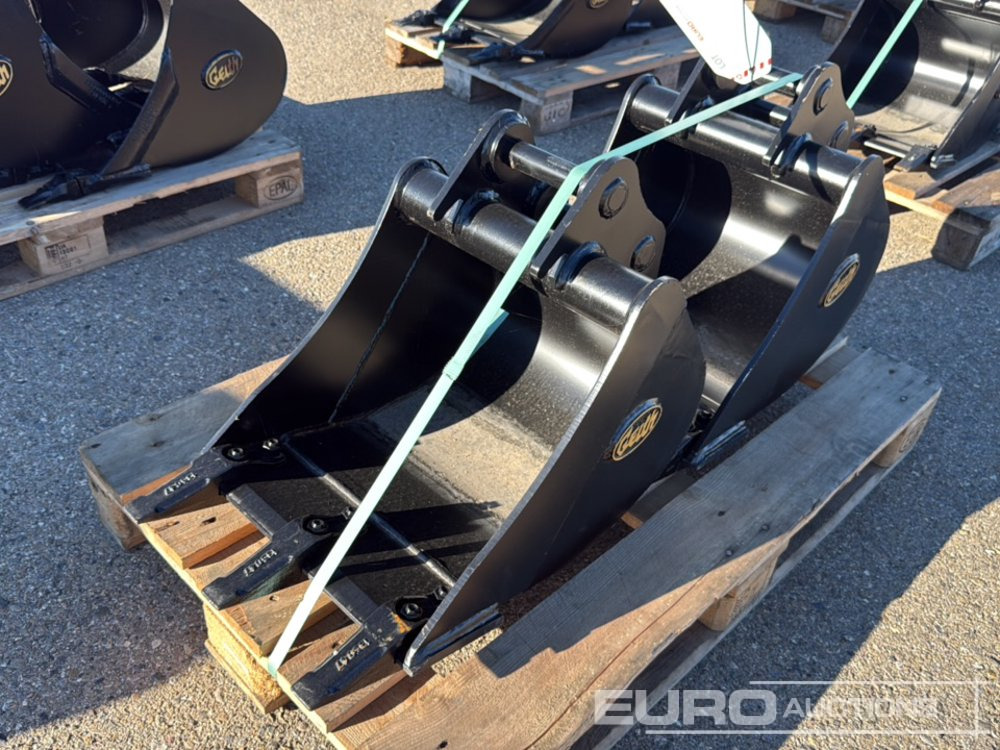 Geith Digging Bucket H03-0450-11404 to suit MCR1009 (S/Ns 1175044, 1175046) (2 of) - Godet: photos 2 Geith Digging Bucket H03-0450-11404 to suit MCR1009 (S/Ns 1175044, 1175046) (2 of) - Godet: photos 2