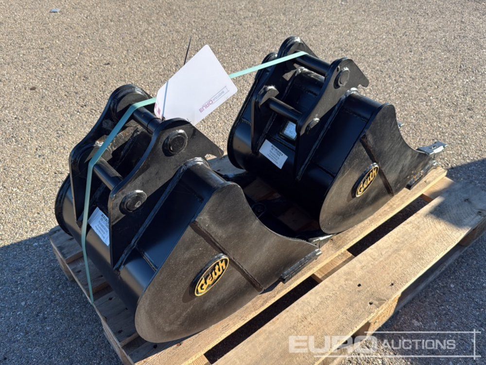 Geith Digging Bucket H03-0450-11404 to suit MCR1009 (S/Ns 1175044, 1175046) (2 of) - Godet: photos 4 Geith Digging Bucket H03-0450-11404 to suit MCR1009 (S/Ns 1175044, 1175046) (2 of) - Godet: photos 4