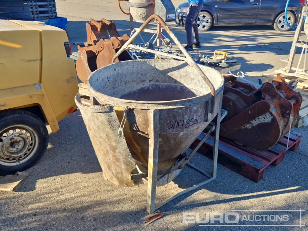 Metal Hopper - Matériel de chantier: photos 2 Metal Hopper - Matériel de chantier: photos 2