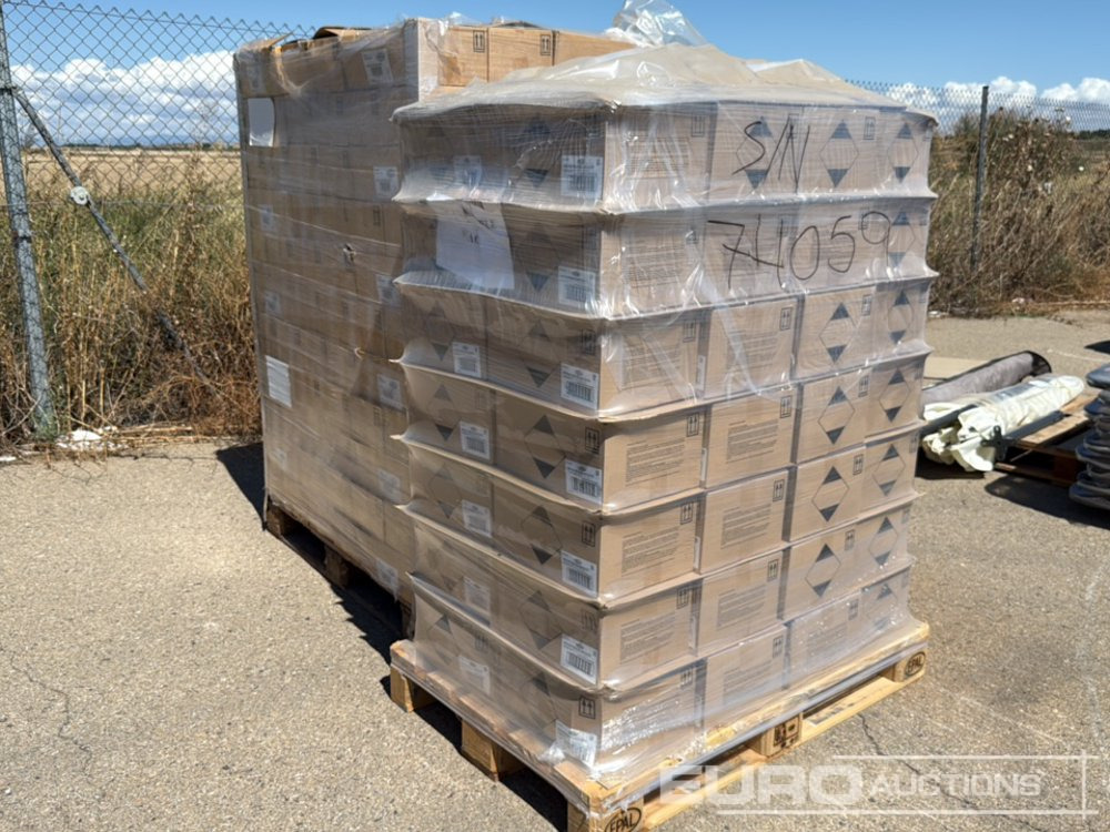 Pallet of Hand Hygiene Gel (2 of) - Outil/ Équipement: photos 2 Pallet of Hand Hygiene Gel (2 of) - Outil/ Équipement: photos 2