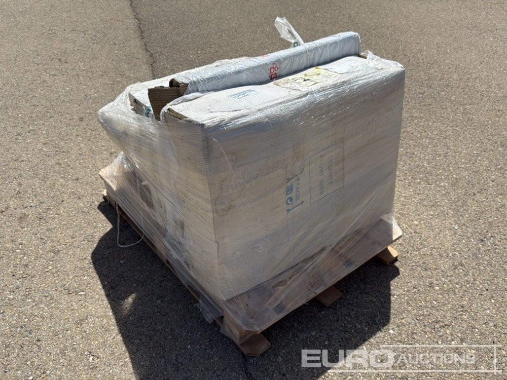 Pallets of Bathroom Furniture - Outil/ Équipement: photos 3 Pallets of Bathroom Furniture - Outil/ Équipement: photos 3